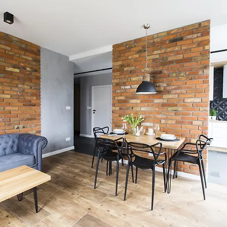 Διαμέρισμα Homewell Maraton Gardens *