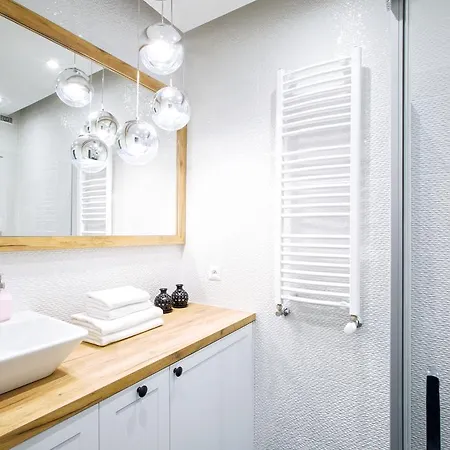 Homewell Maraton Gardens * Poznań