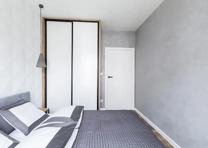 Apartment Homewell Maraton Gardens *